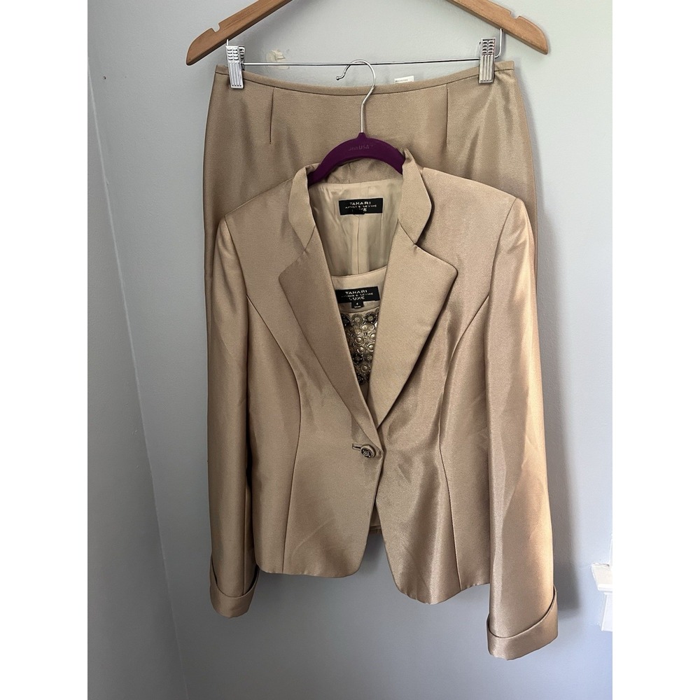 Tahari Arthur Levine Women's Skirt Blazer Top Set Size 6 Old Gold, Sequin